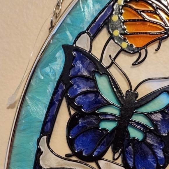 ⭐️ HOST PICK ⭐️ Stained Glass Suncatcher - Picture 4 of 5
